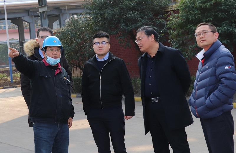 長安銀行陜西省支行負(fù)責(zé)人調(diào)研陜西黑貓生產(chǎn)經(jīng)營情況