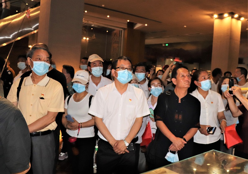 ׌�tɫ���񼤄�(l��)�T��������(chu��ng)��?li��n)��?d��ng)�О�